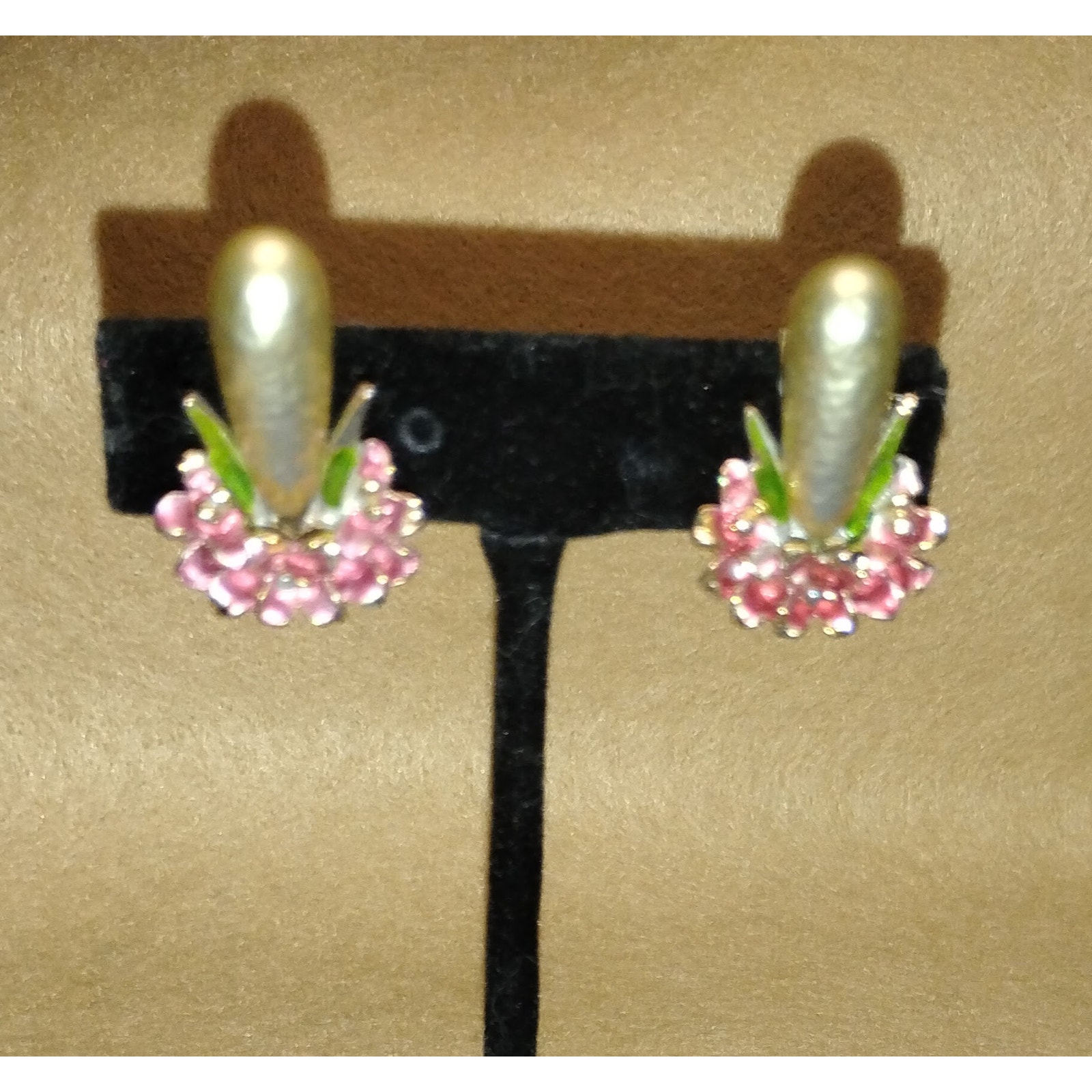 Vintage Art Floral Faux Pearl Drop Clip-On Earrings Signed Art Enamel Flowers